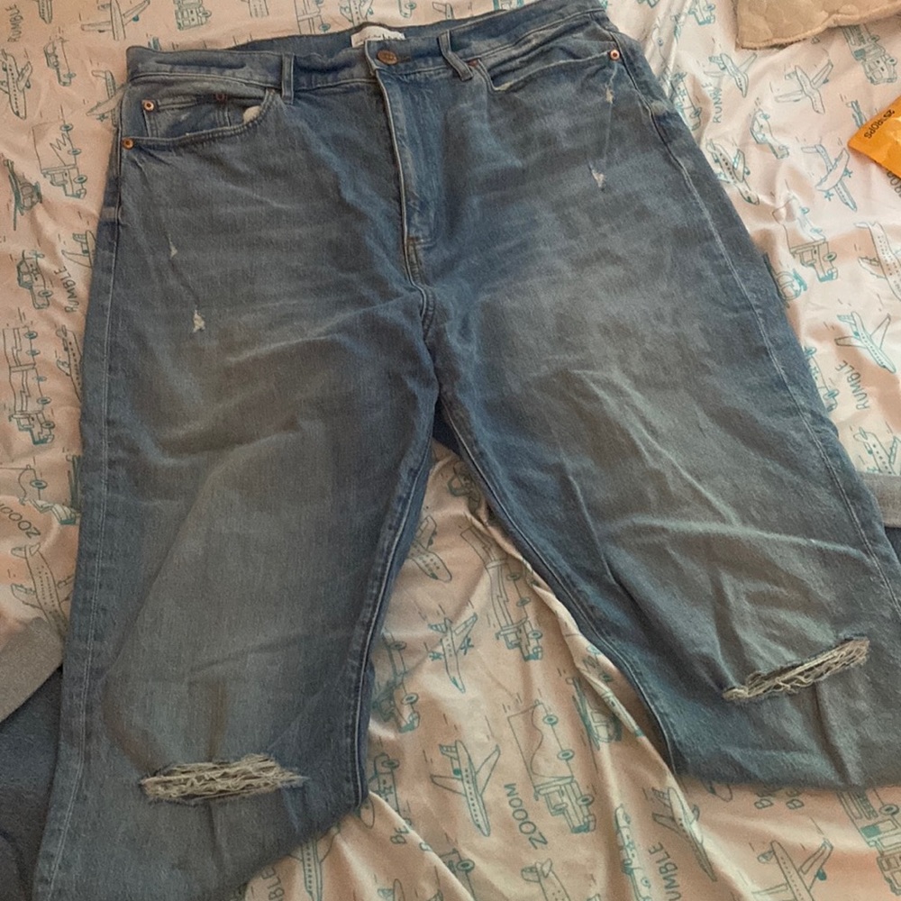 High waisted boyfriend jeans